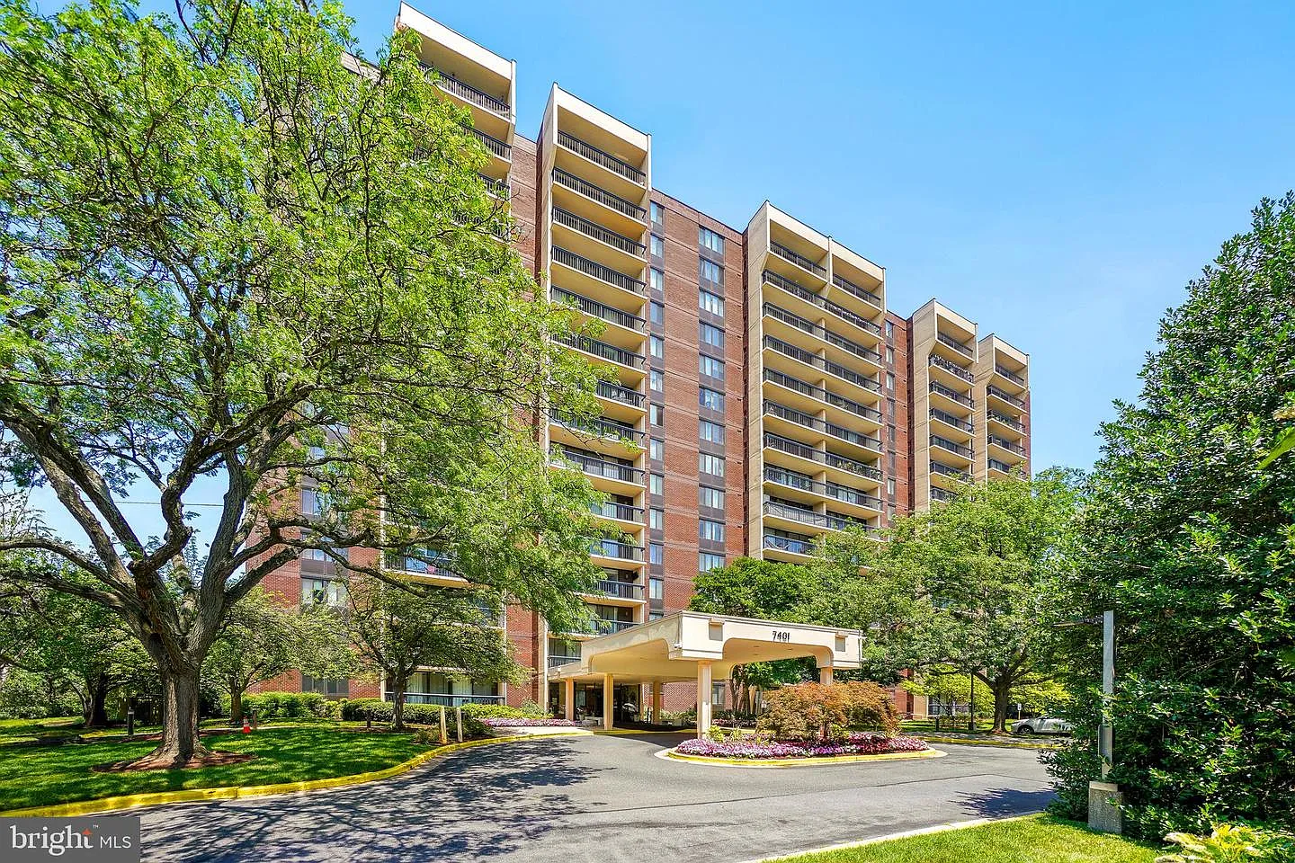 7401 Westlake Ter APT 215 photo 1