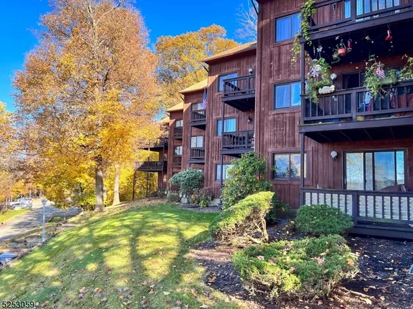 5 Davos Dr Unit 8 #8, Vernon Twp., NJ 07462