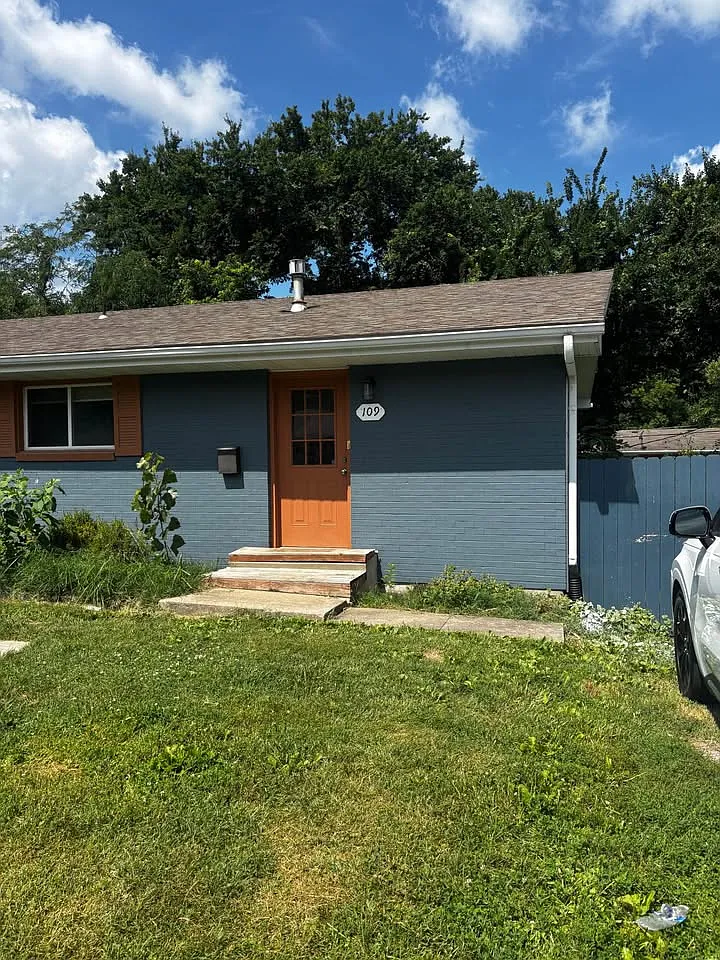 4 bed, 1456 sqft, $1,700 — Photo 1