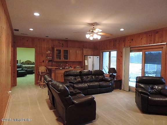 B2 Media room wet bar