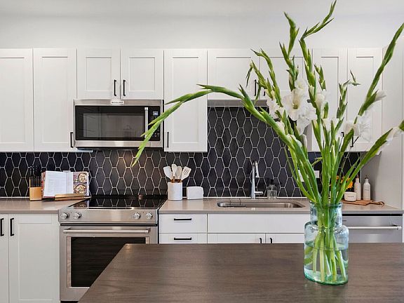 3rd image of 2851 W 52nd Ave #404