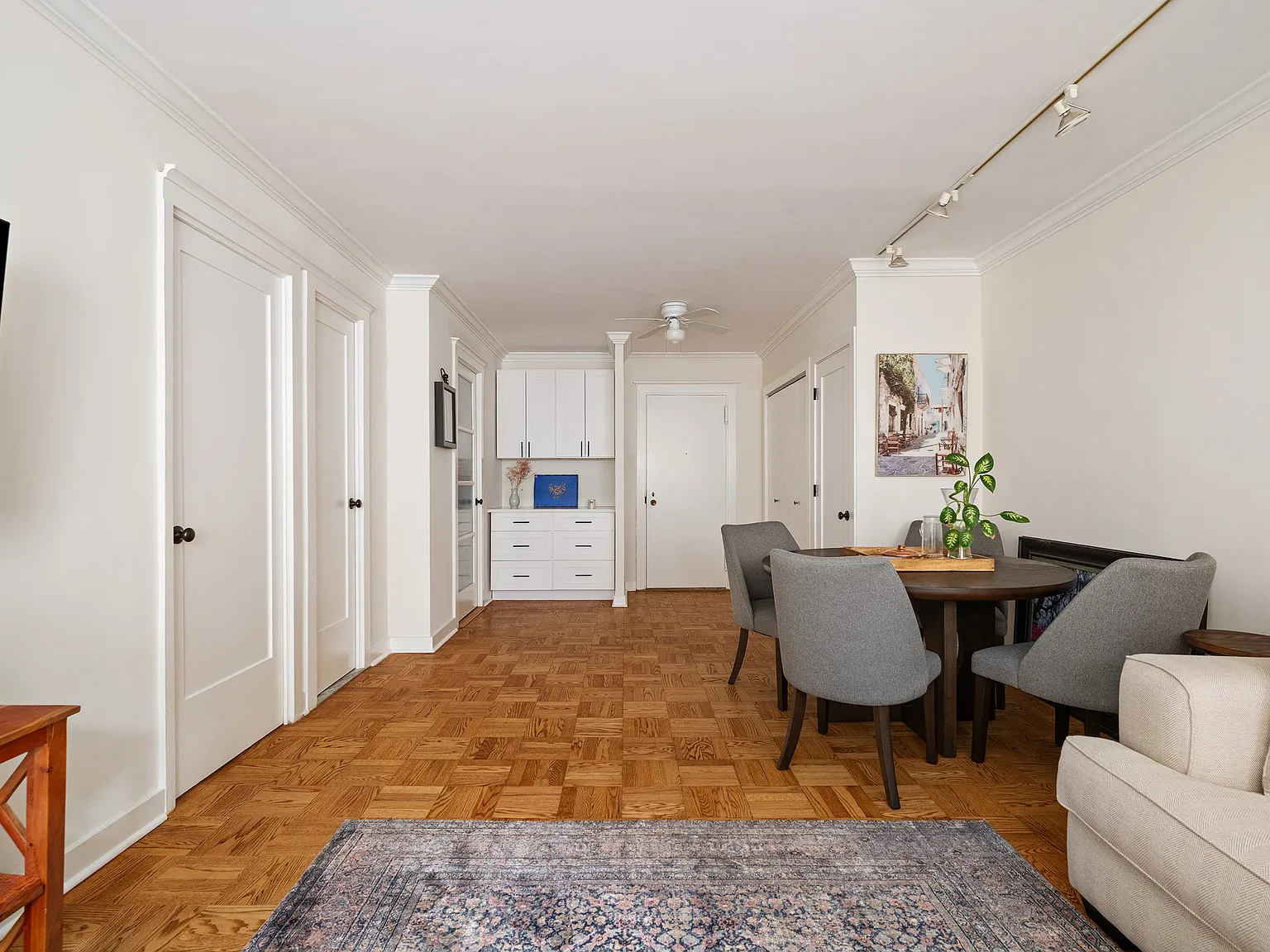 130 East 63rd Street — Photo 3
