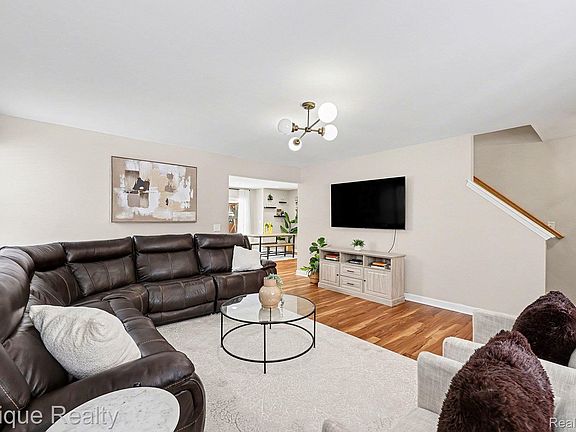 3rd image of 3788 Dearborn Ave