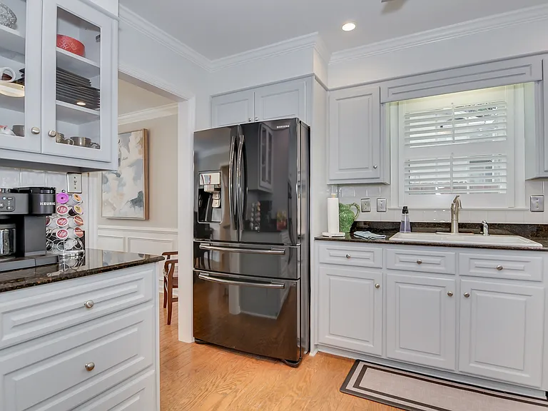2504 Pinebluff Ct — Photo 8