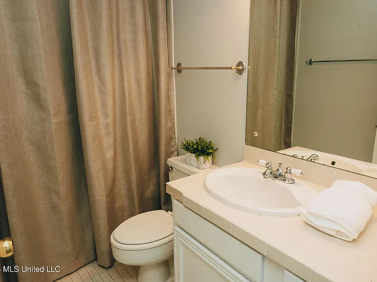 5125 Old Canton Rd #201 — Photo 22