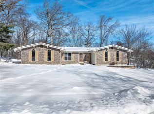 3321 Ridgeway Dr, Saint Charles, MO 63303