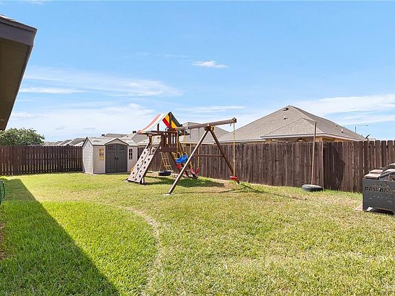 3rd image of 2519 Gregg Dr