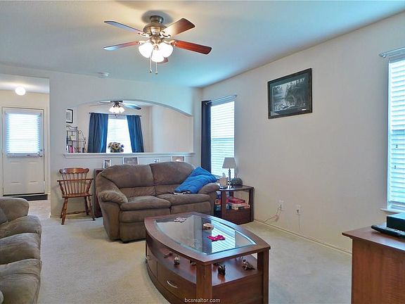 4th image of 15130 Pidmont Ln