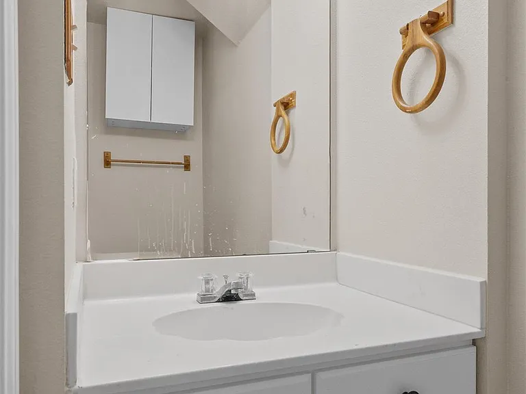 201 Covala Dr — Photo 16