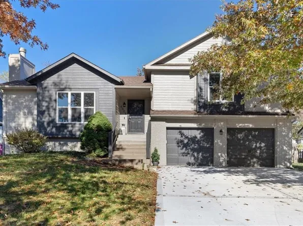 6508 W 151st Pl, Overland Park, KS 66223