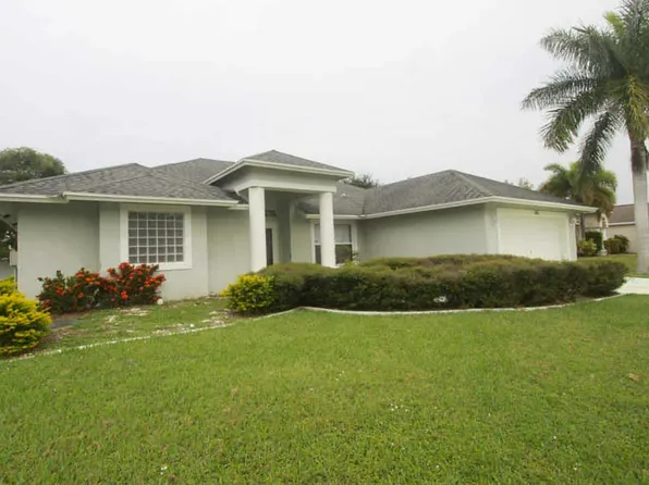 365 SW Saginaw Ave, Port Saint Lucie, FL 34953