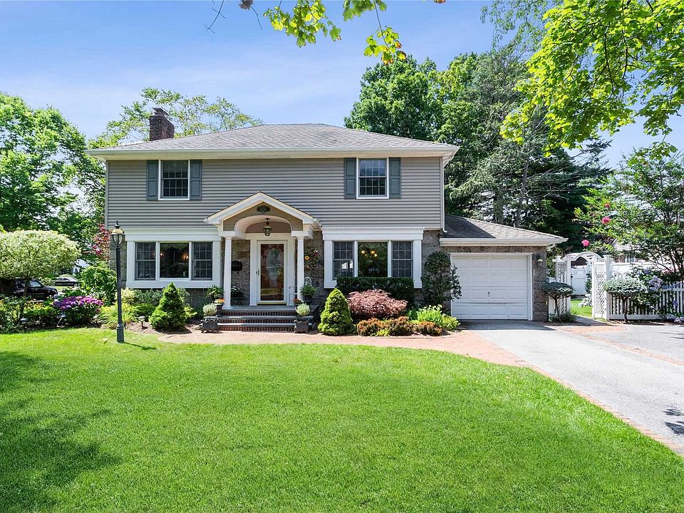 1st image of 1430 Surrey Ln