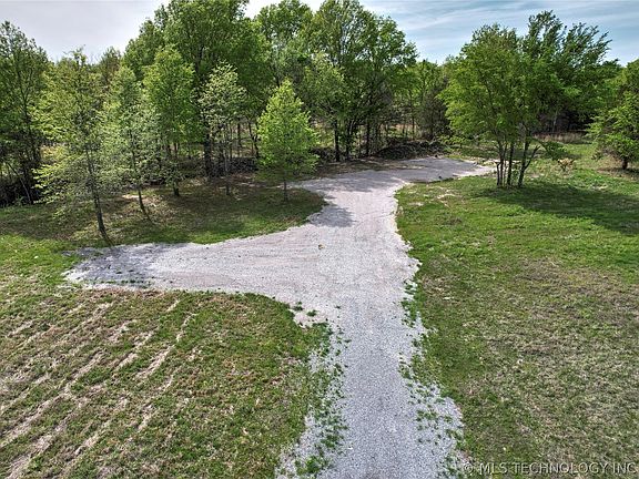 5th image of N 35th St E