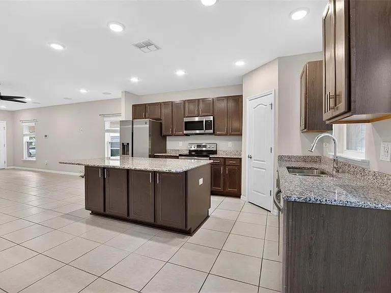 4718 Spatter Dock St — Photo 16