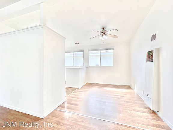 3rd image of 6027 Cahuenga Blvd #7
