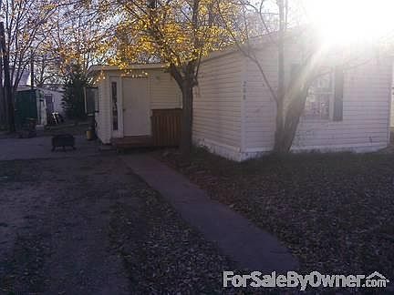 1st image of 208 Lund Ave SE