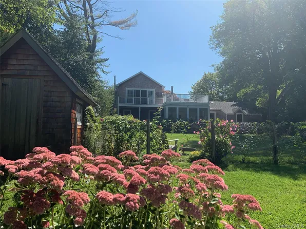 36 S Howells Point Road, Bellport Village, NY 11713