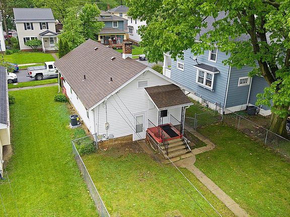 5th image of 4321 Tacoma Ave
