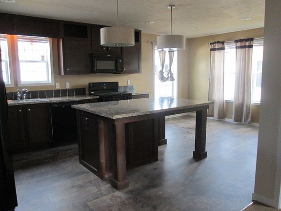 5th image of 97 Dunhill Dr