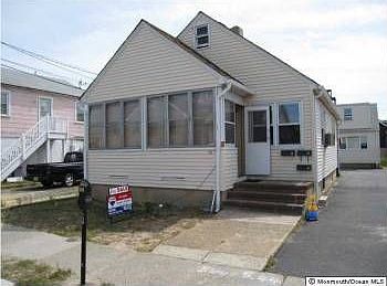 1st image of 115 Dupont Ave