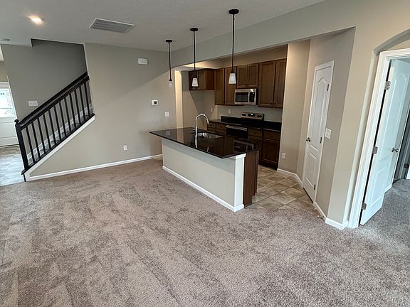 5th image of 2084 Wild Berry Way
