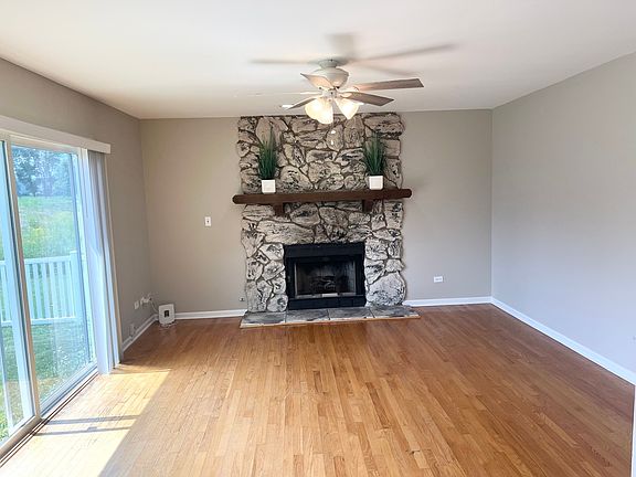 3rd image of 1436 Bridgedale Rd