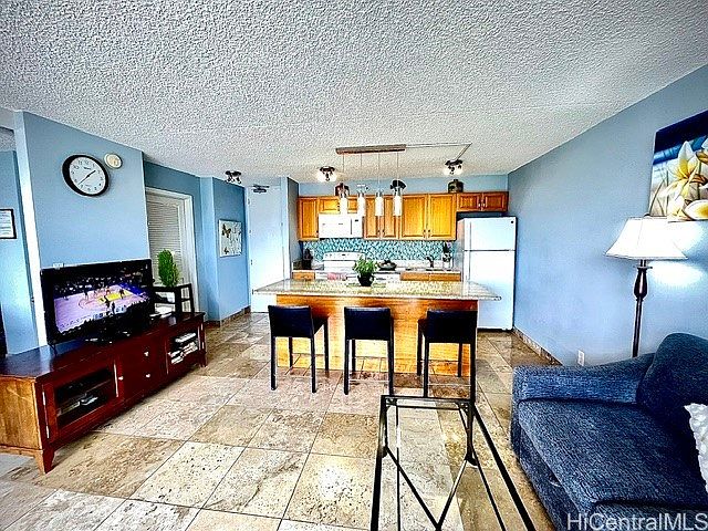1st image of 201 Ohua Ave #2107