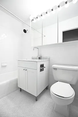 Sold by Nest Seekers International | media 7