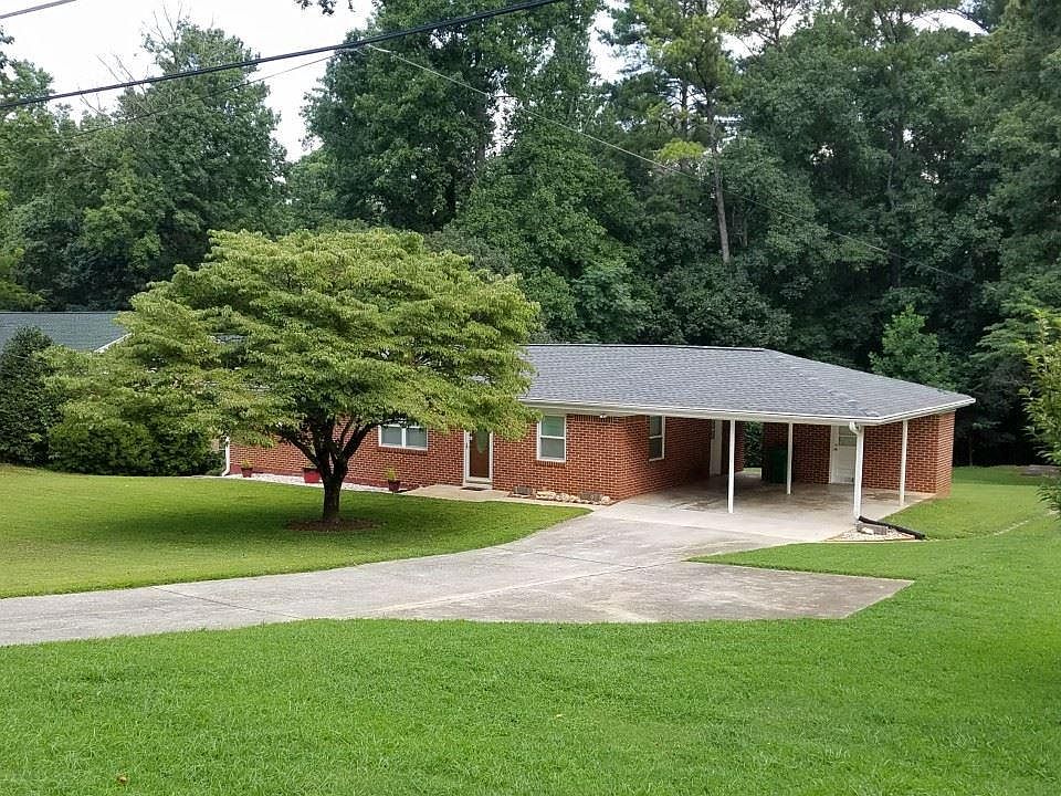 1st image of 2590 Oak Ave #16