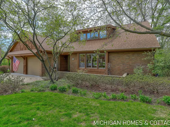 309 Glengarry Ct, Holland, MI 49423