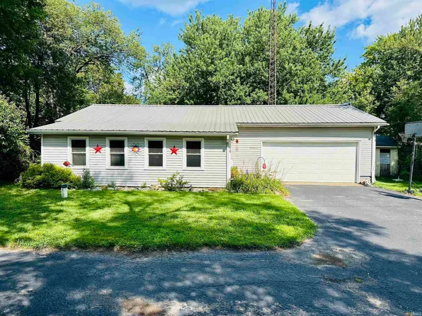 3634 E Conwell Dr, Monticello, IN 47960