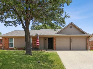 5903 Cedar Ridge Dr, Arlington, TX 76017