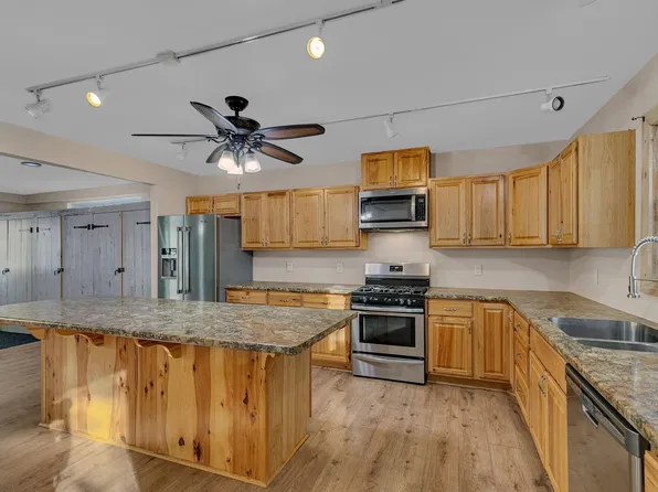 220 Cedar Ave S, Watkins, MN 55389