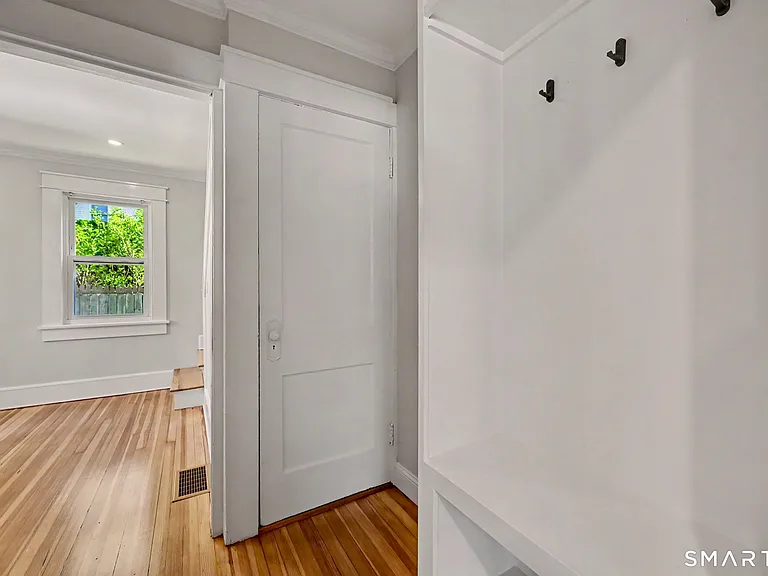 4 Highview Ave — Photo 14