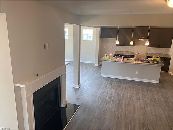 5th image of 219 McCormick Dr