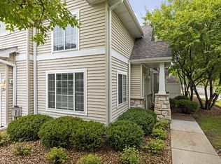 584 Willoughby Way W, Minnetonka, MN 55305