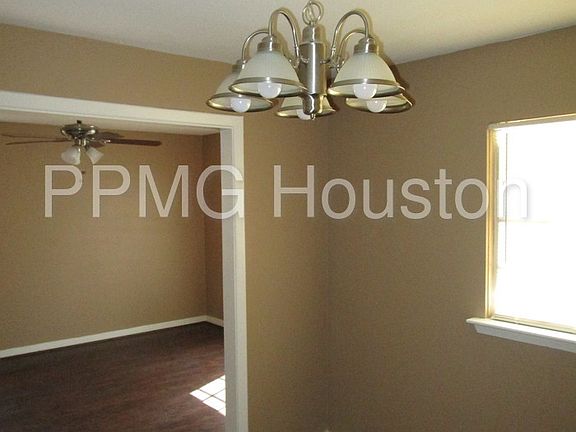 4th image of 6103 Moss Oaks Dr