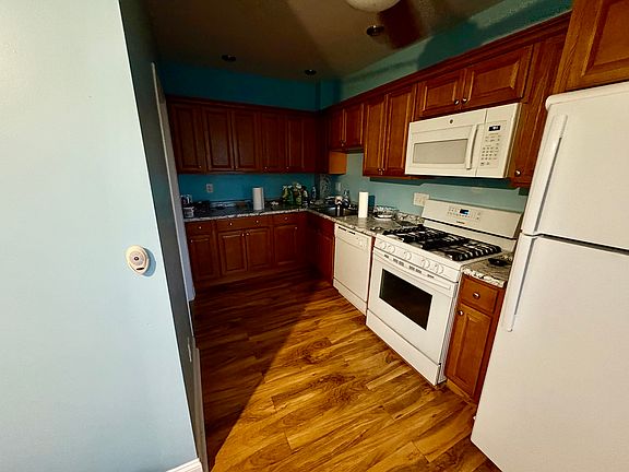 5th image of 72 Pearl St APT 2