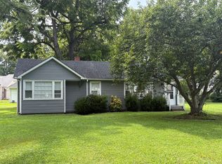 35 Hertzler Rd, Newport News, VA 23602