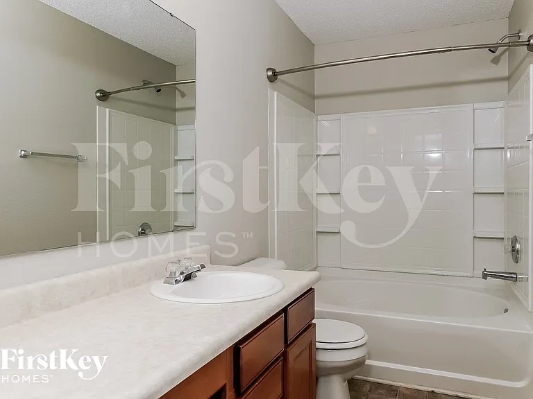 6140 Monteo Dr — Photo 13