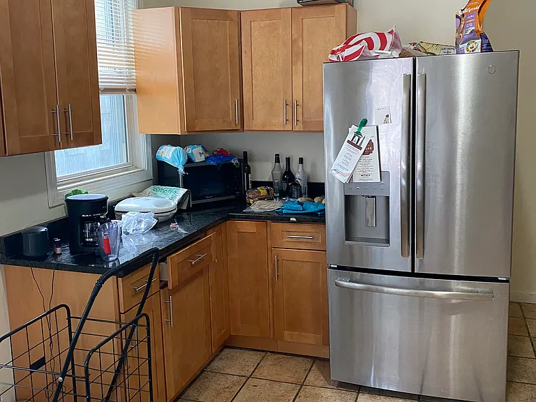 115 Hampshire St #1R — Photo 2