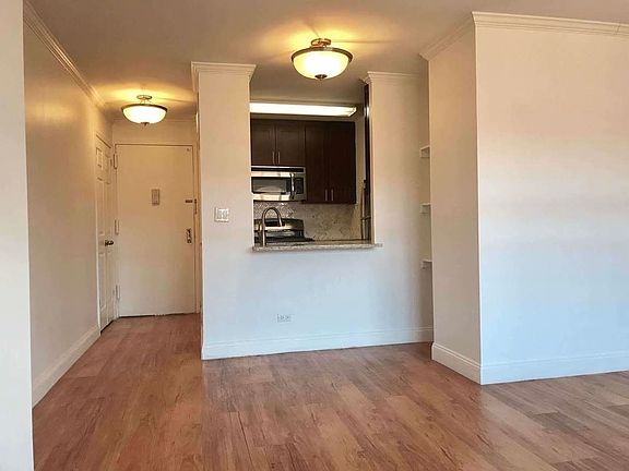 3rd image of 747 10th Ave APT 15I