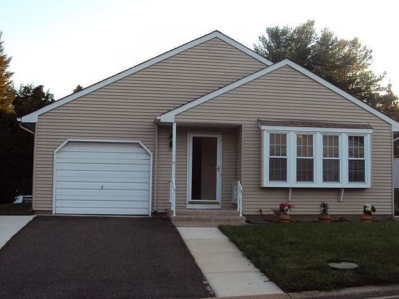 3rd image of 38 Birchwood Dr #50