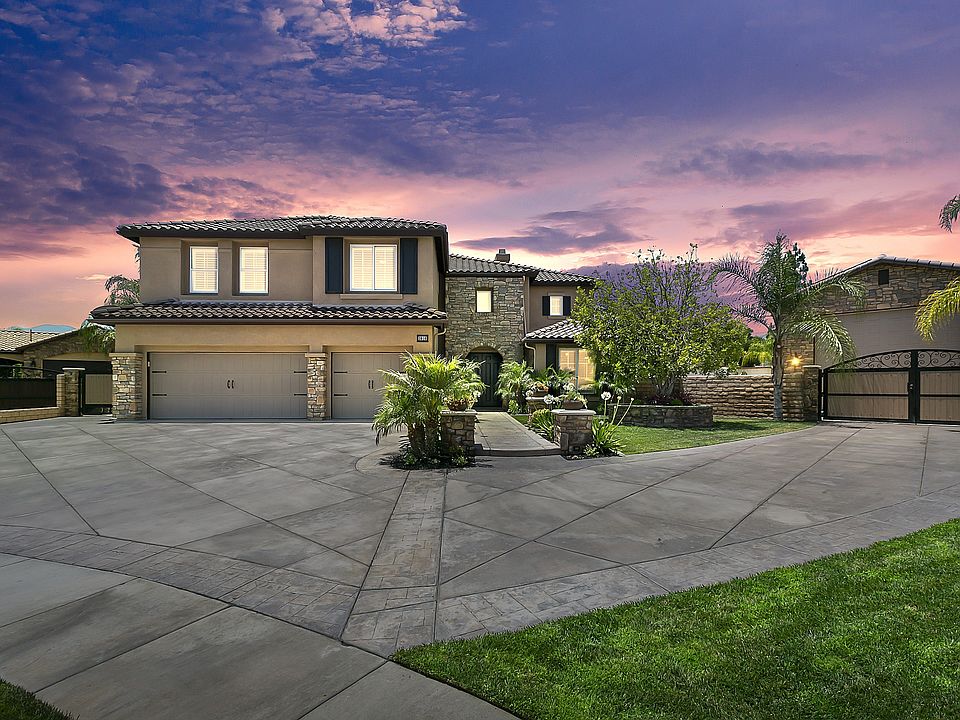 1st image of 3010 Pearson Cir