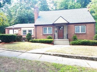 54 Thornfell St, Springfield, MA 01104