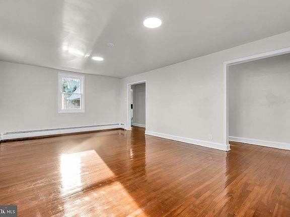 3rd image of 112 Petitt Ave