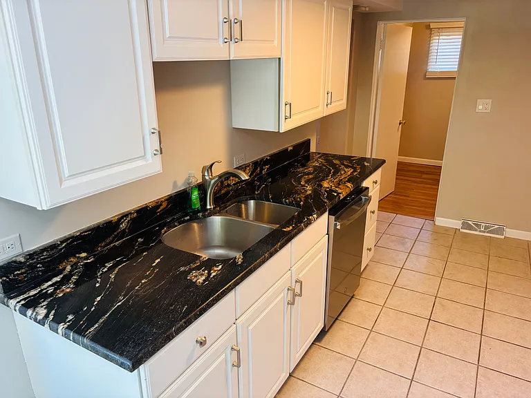 181 Pius St #1 — Photo 12