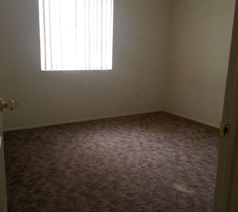 2nd image of 638 N 3rd St APT 6