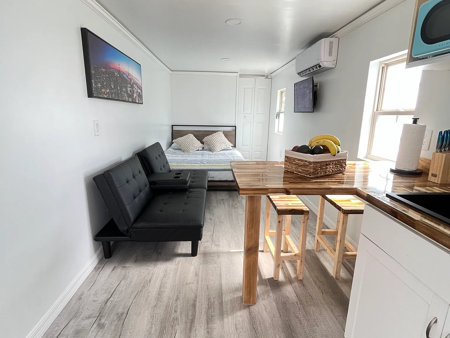1 bed, 700 sqft, $1,200 — Photo 3