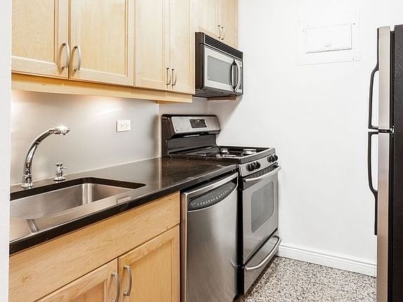 3rd image of 201 E 87th St APT 18H